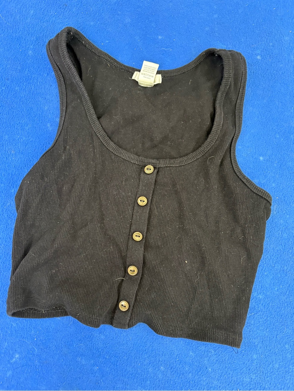 Bozzolo Black Ribbed Button-Front Cropped Tank